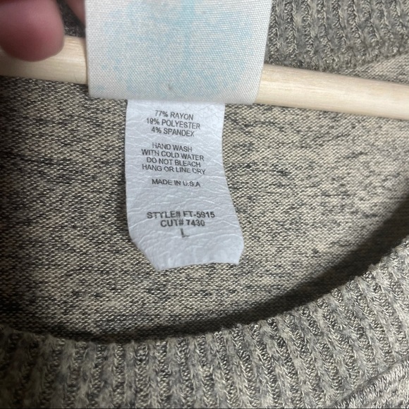 Freelander Larger Sweater Heathered Long Sleeve - Picture 3 of 5